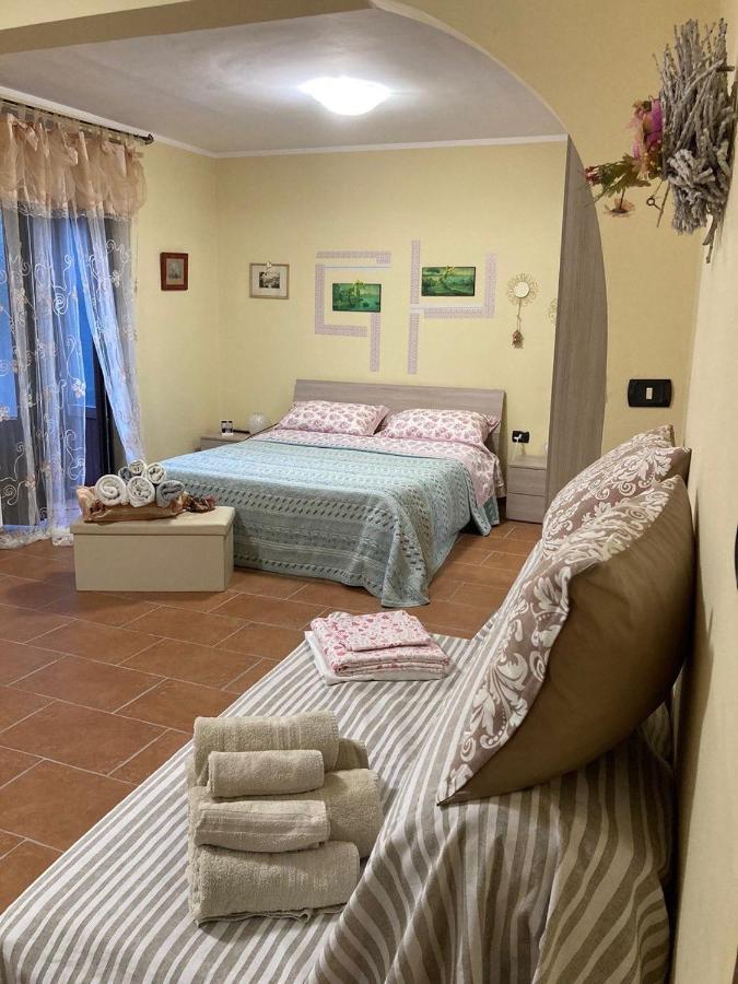 B&B Al San Francesco カステル・ディ・サングロ エクステリア 写真