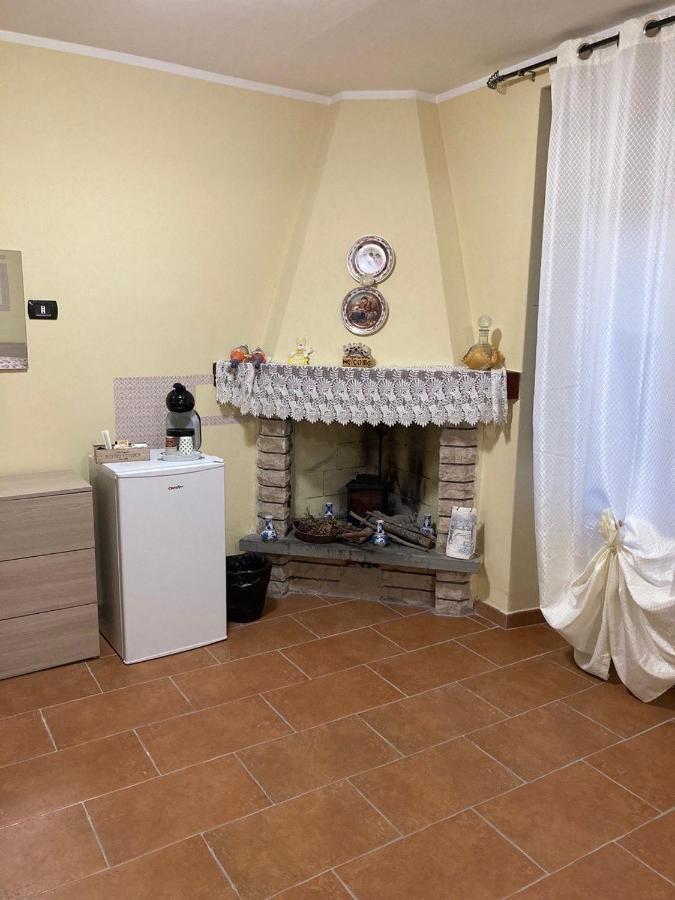 B&B Al San Francesco カステル・ディ・サングロ エクステリア 写真